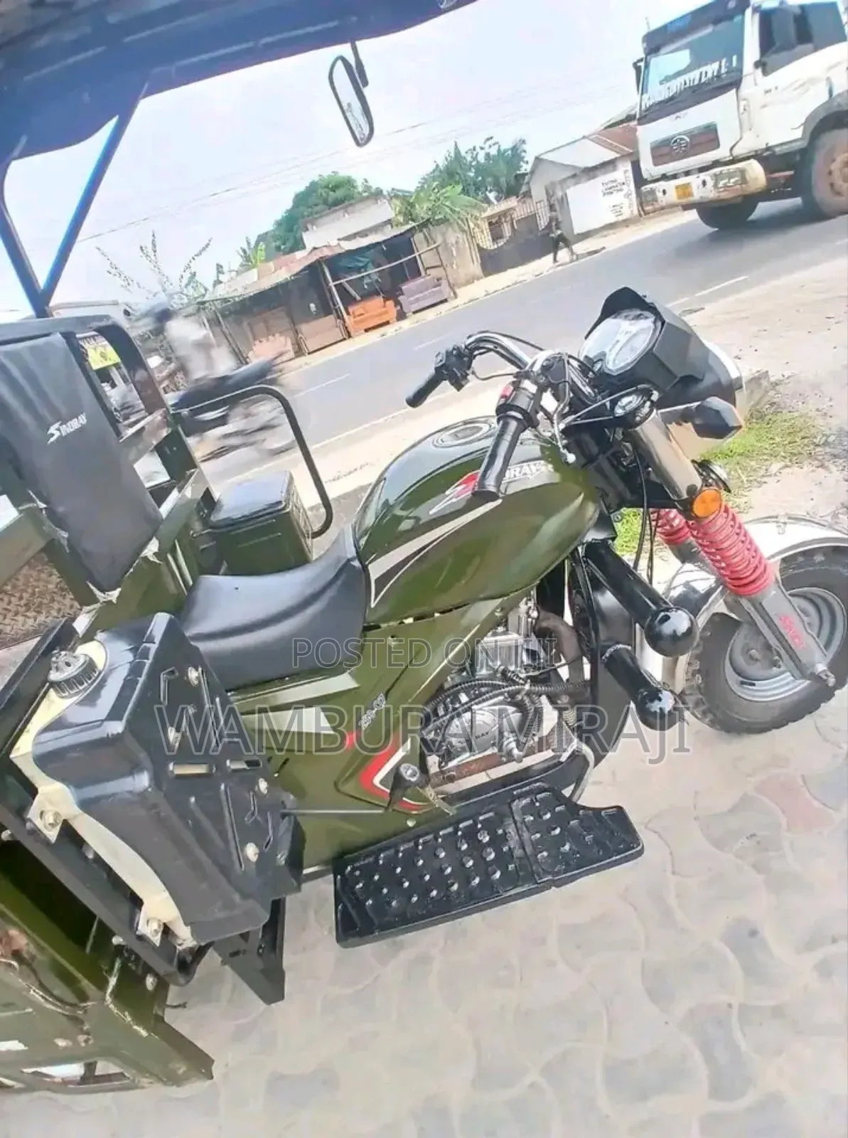 Bajaj Avenger 220 Street 2025 Green