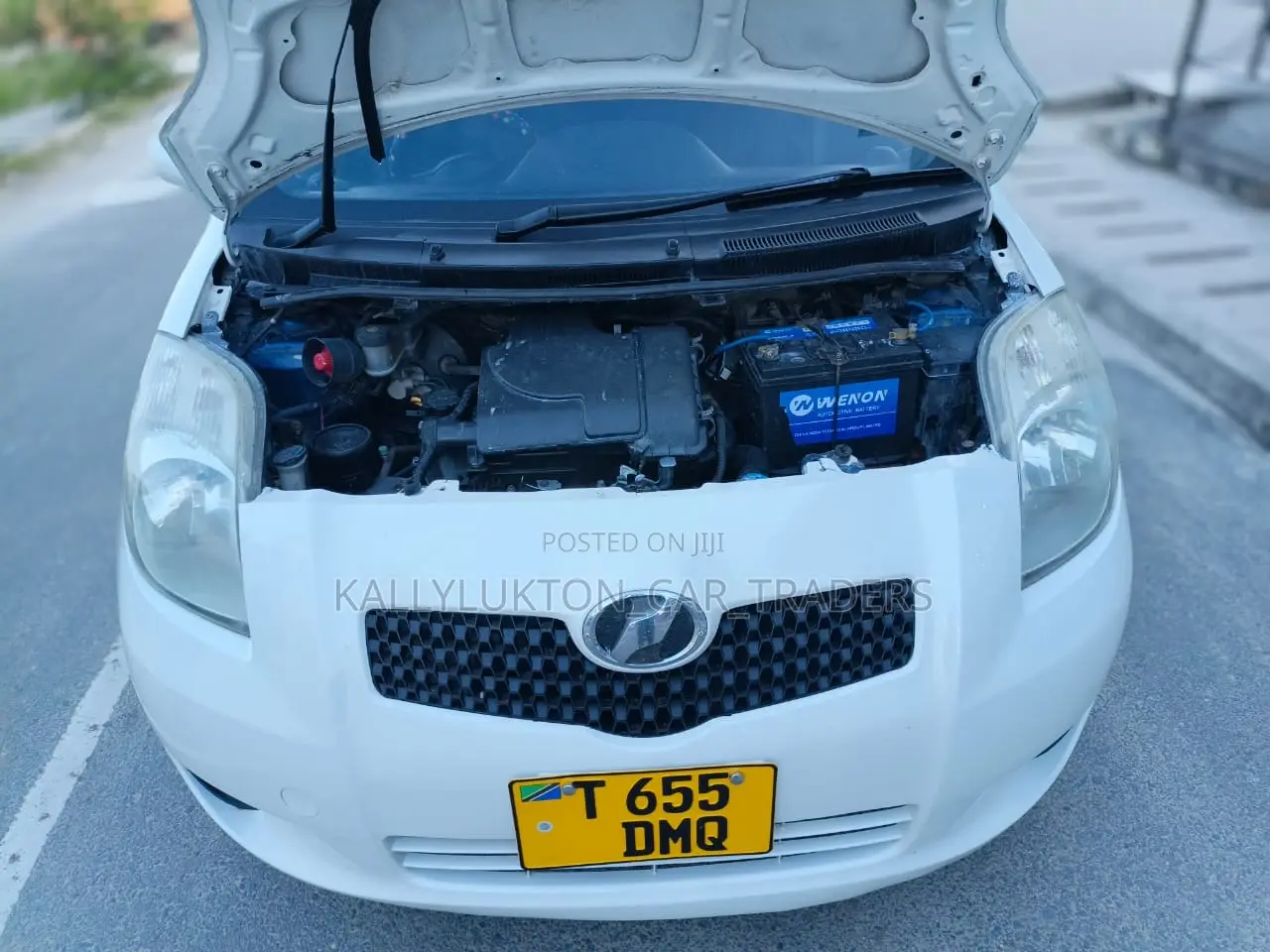 Toyota Vitz 2005 White