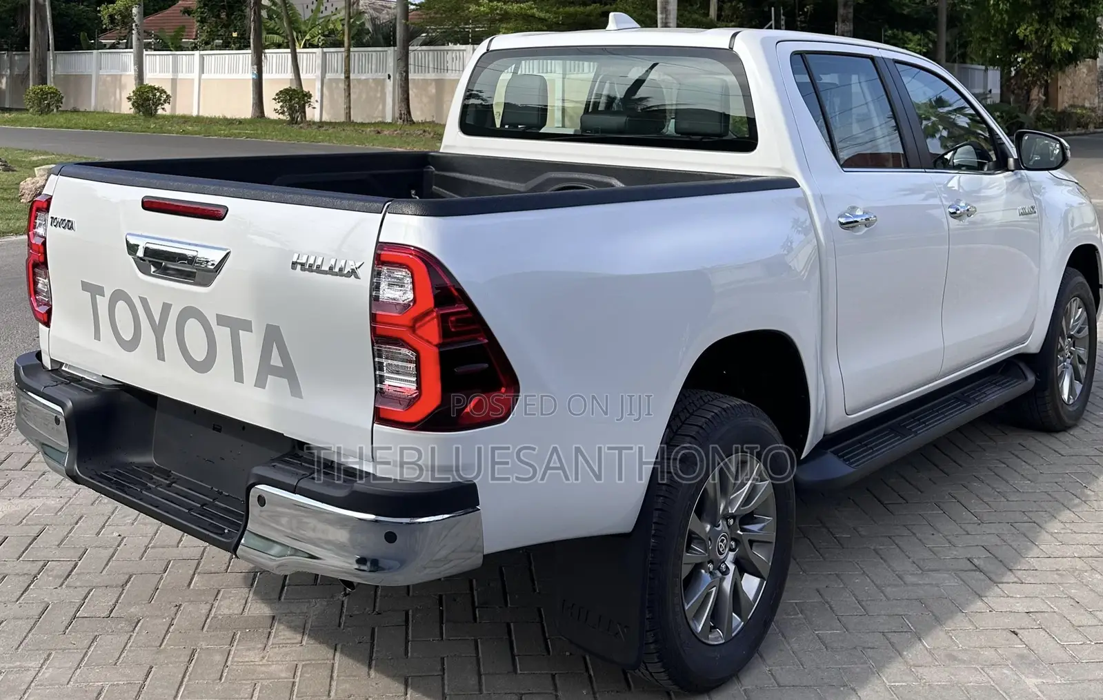 New Toyota Hilux 2025 White