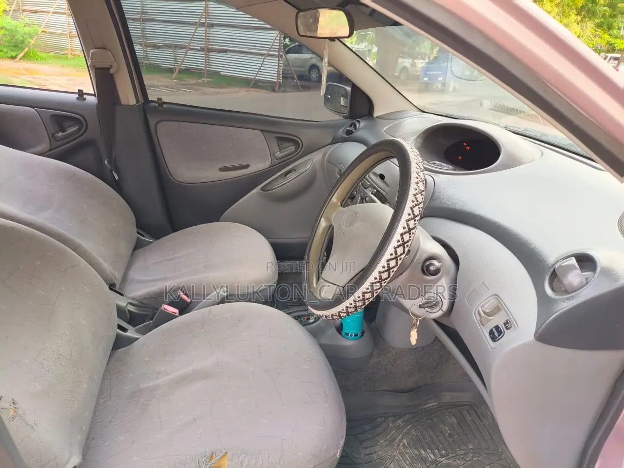 Toyota Vitz 2002 Pink