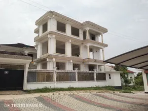 8bdrm Block of Flats in Tanzania Daresalaam, Ilala for sale