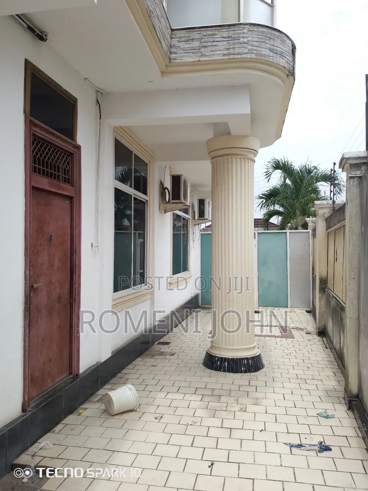 8bdrm Block of Flats in Tanzania Daresalaam, Ilala for sale