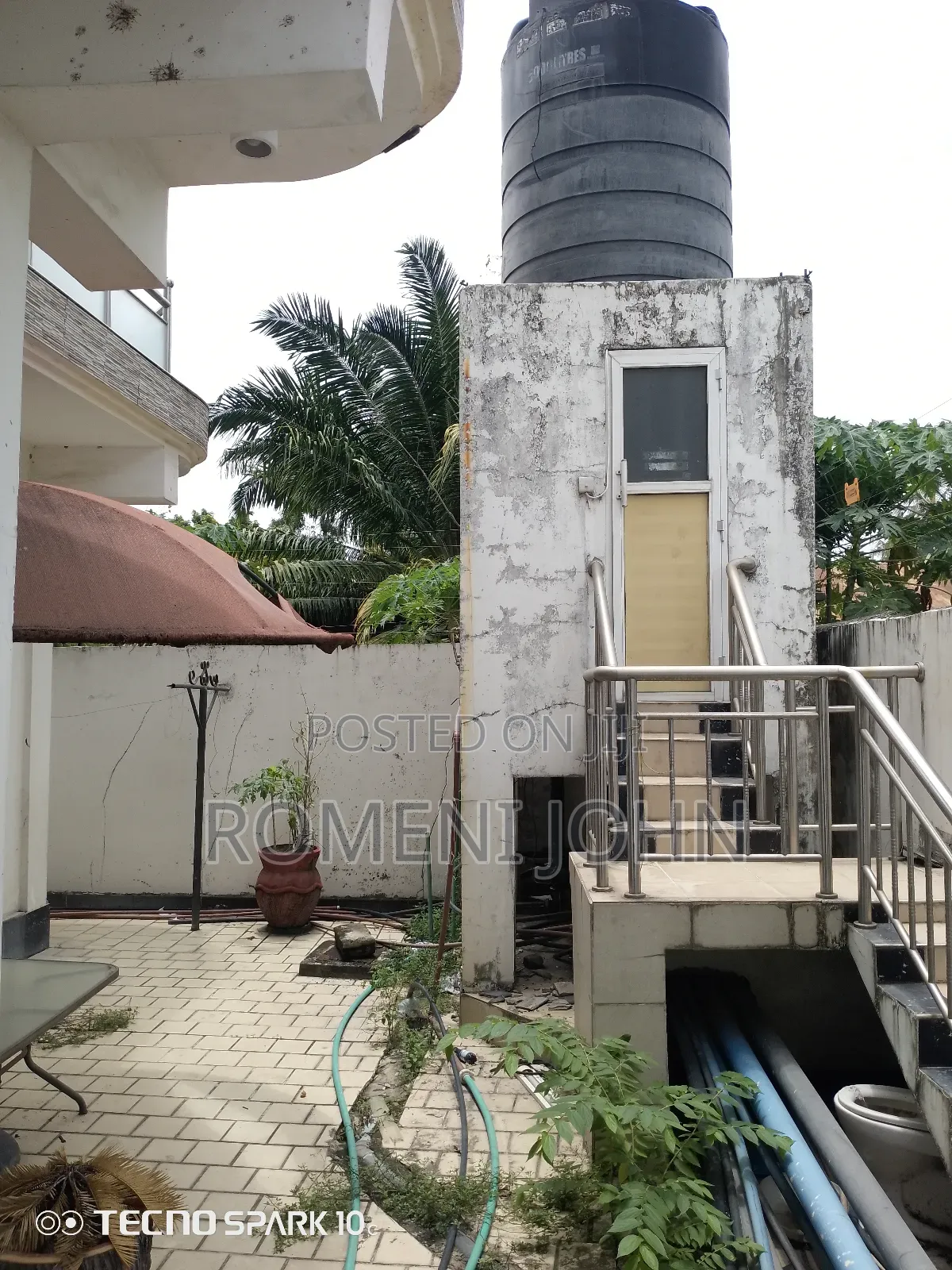 8bdrm Block of Flats in Tanzania Daresalaam, Ilala for sale