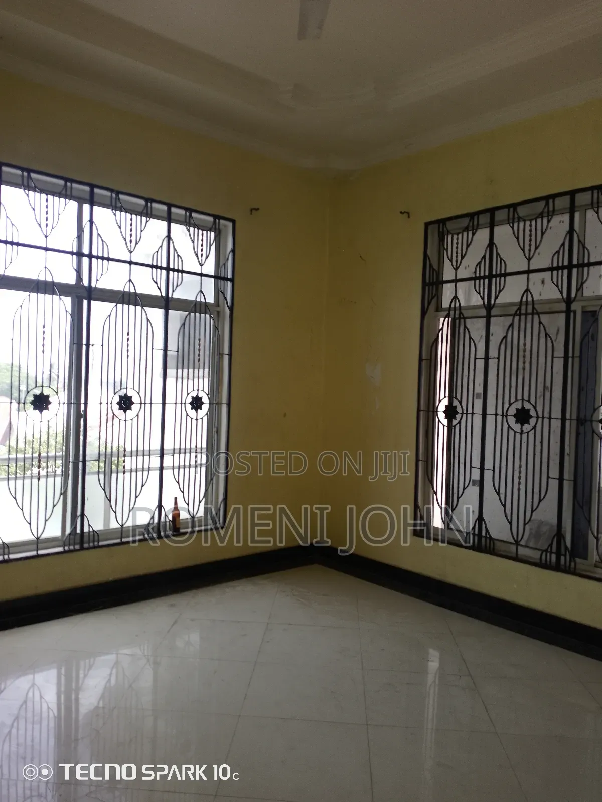 8bdrm Block of Flats in Tanzania Daresalaam, Ilala for sale