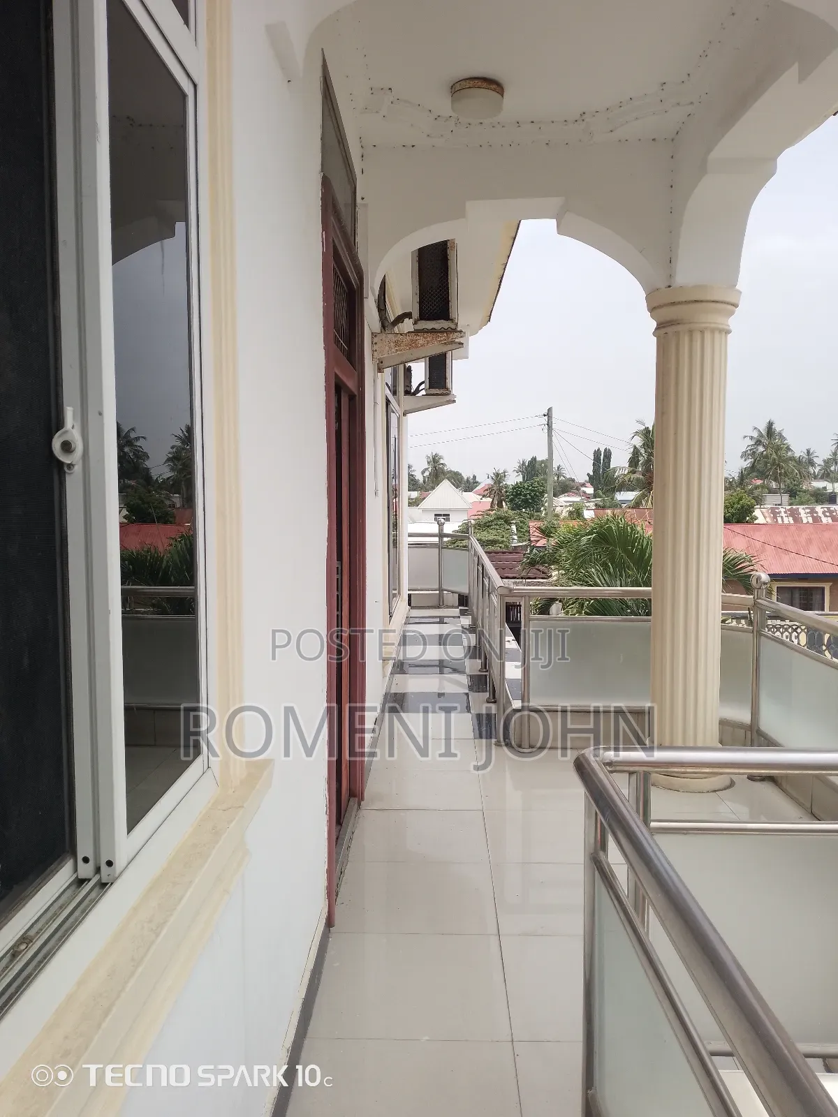 8bdrm Block of Flats in Tanzania Daresalaam, Ilala for sale