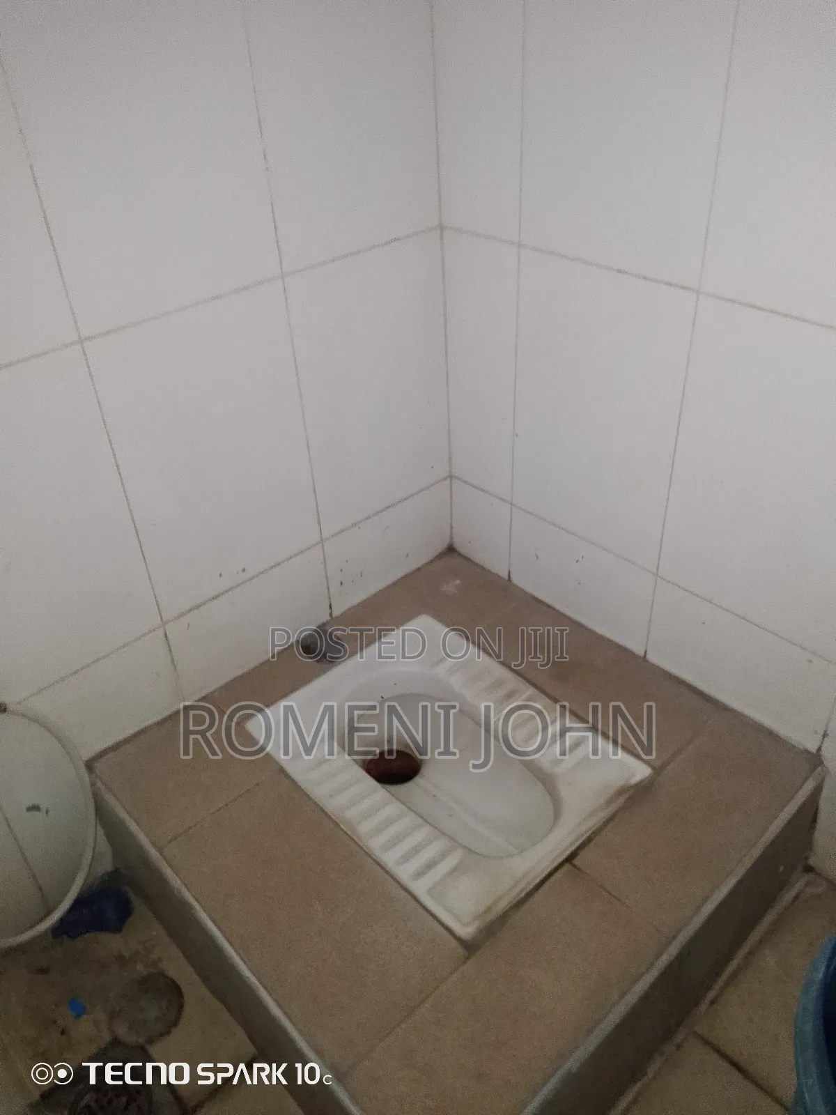 8bdrm Block of Flats in Tanzania Daresalaam, Ilala for sale
