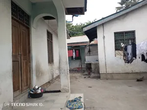 6bdrm House in Tanzania Daresalaam, Ilala for sale
