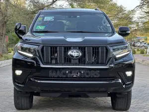 Toyota Land Cruiser Prado 2.8 2023 Black