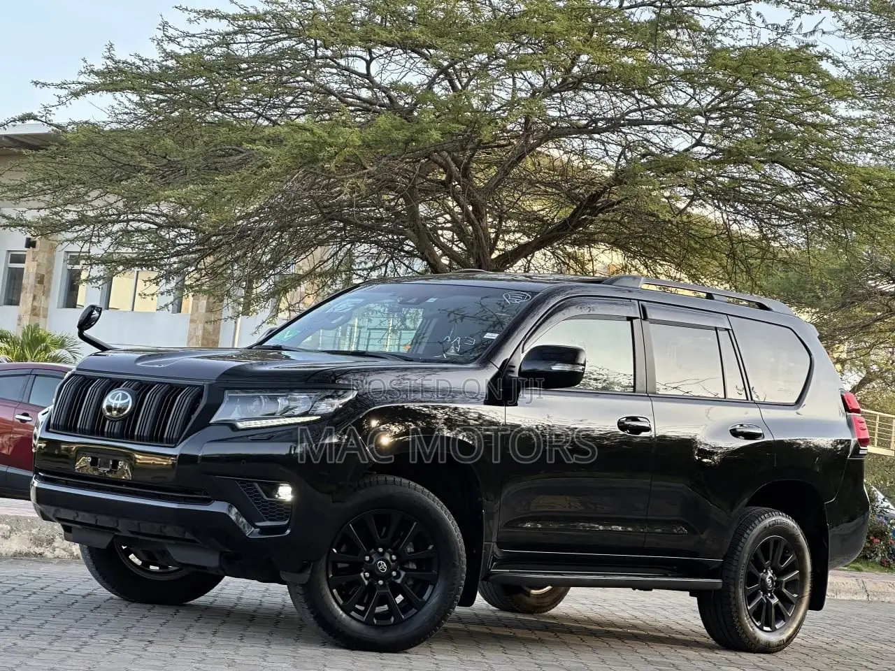 Toyota Land Cruiser Prado 2.8 2023 Black