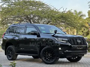 Toyota Land Cruiser Prado 2.8 2023 Black