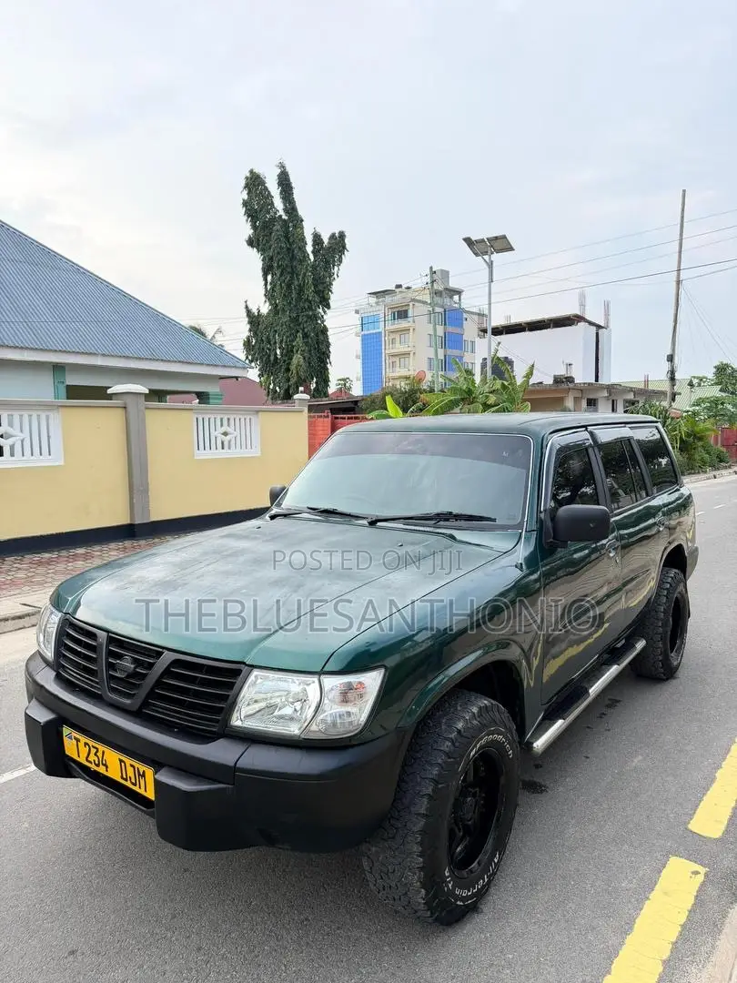 Nissan Patrol 2004 Green