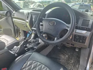 Toyota Noah 2002 Black