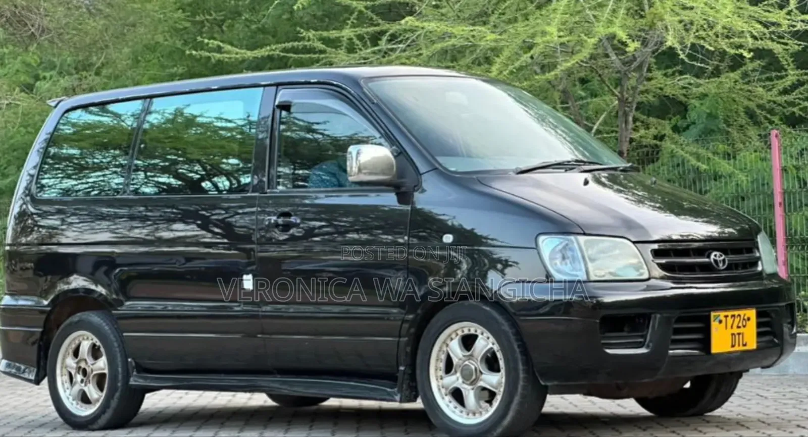 Toyota Noah 2002 Black