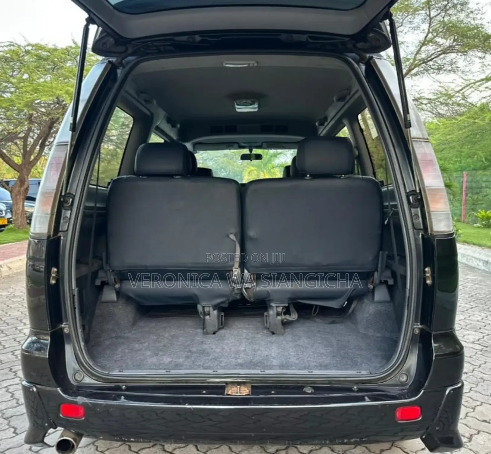 Toyota Noah 2002 Black