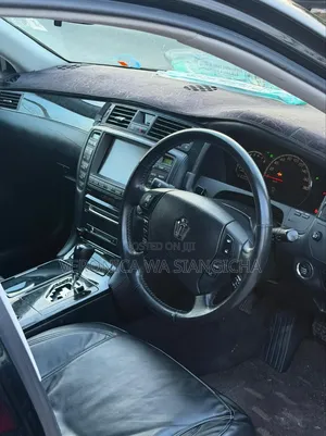 Toyota Crown 2006 Black