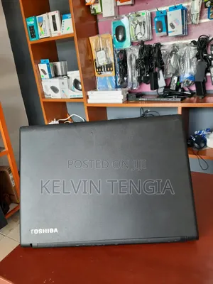 Laptop Toshiba C40 4GB Intel SSD 128GB