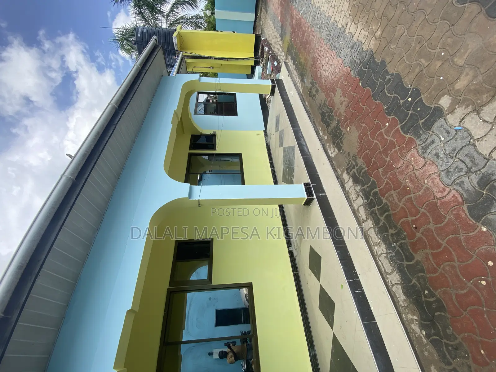 11bdrm House in Mwalimu Nyerere, Kigamboni for sale