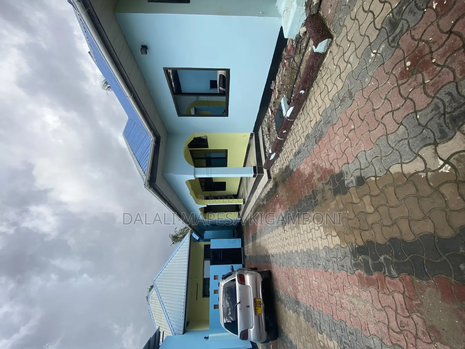 11bdrm House in Mwalimu Nyerere, Kigamboni for sale