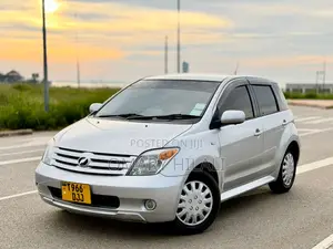 Toyota IST 2003 Silver