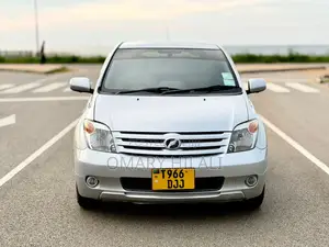 Toyota IST 2003 Silver