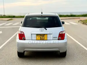 Toyota IST 2003 Silver