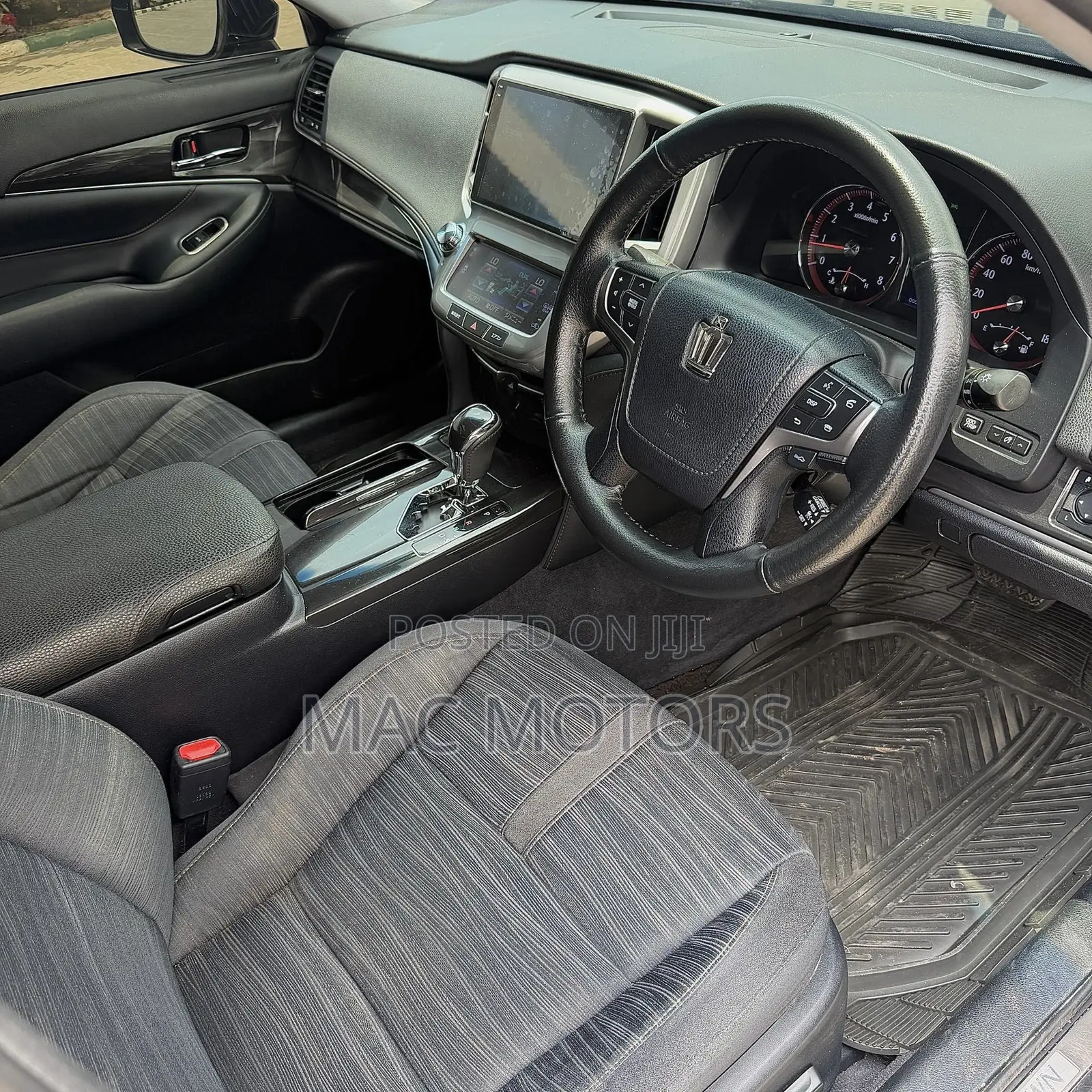 Toyota Crown 2015 Black