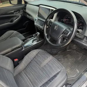 Toyota Crown 2015 Black