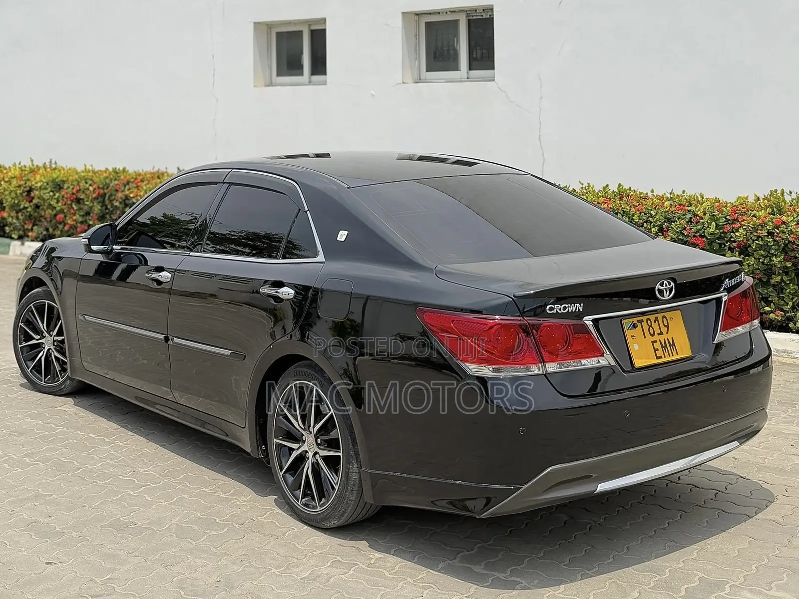 Toyota Crown 2015 Black