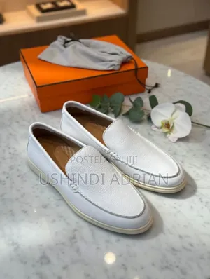 Viatu Vipya–Usikose!|Size: 40 / 41 / 42 / 43 / 44 / 45Bei: 130,000/=