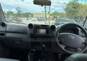 Toyota Land Cruiser 2022 Gray