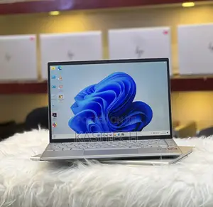 New Laptop HP 16GB AMD Ryzen 5 SSD 512GB
