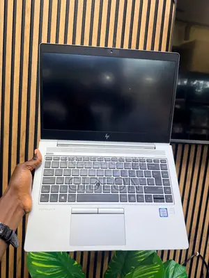 Laptop HP EliteBook 840 G5 8GB Intel Core i5 SSD 256GB