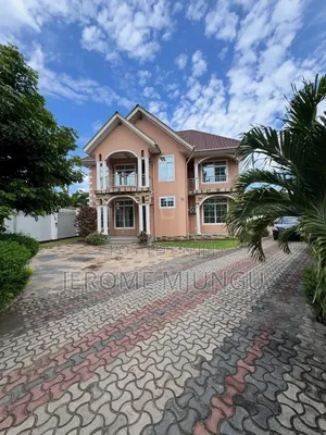 4bdrm House in Ada Estate for rent