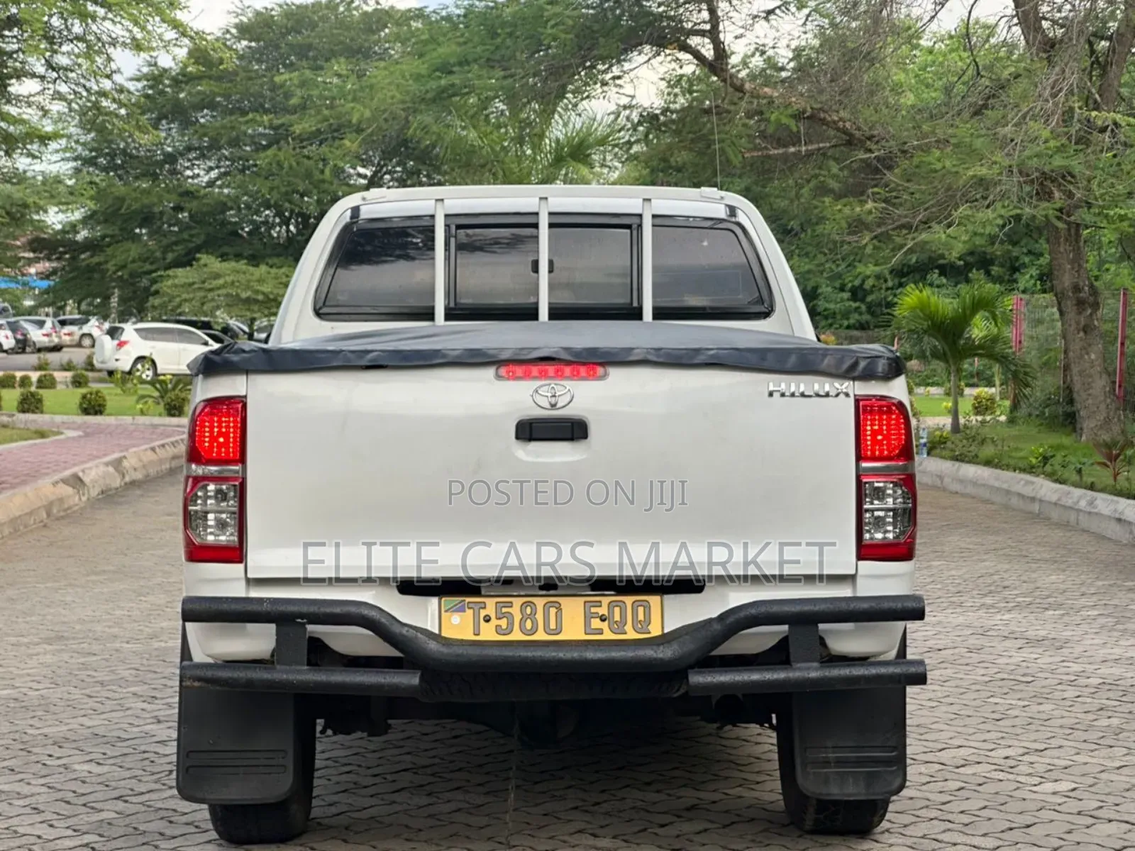 Toyota Hilux 2009 White