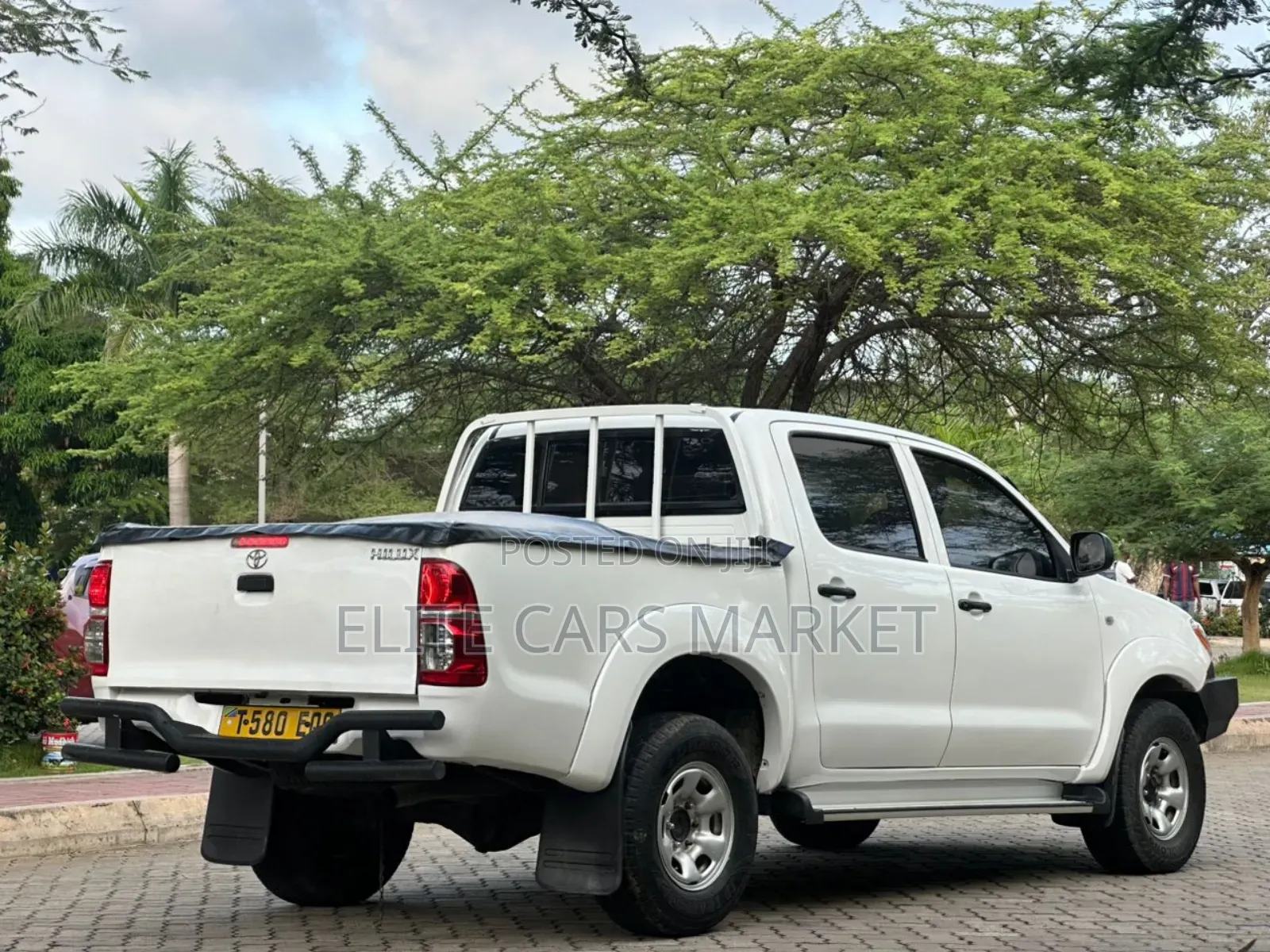 Toyota Hilux 2009 White