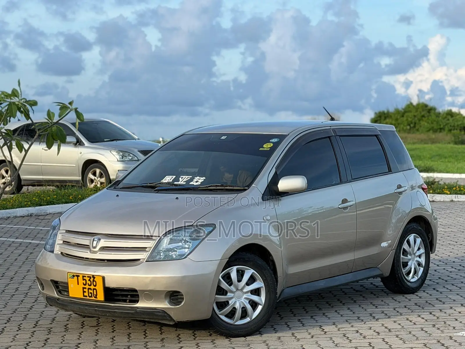 Toyota IST 2003 Beige