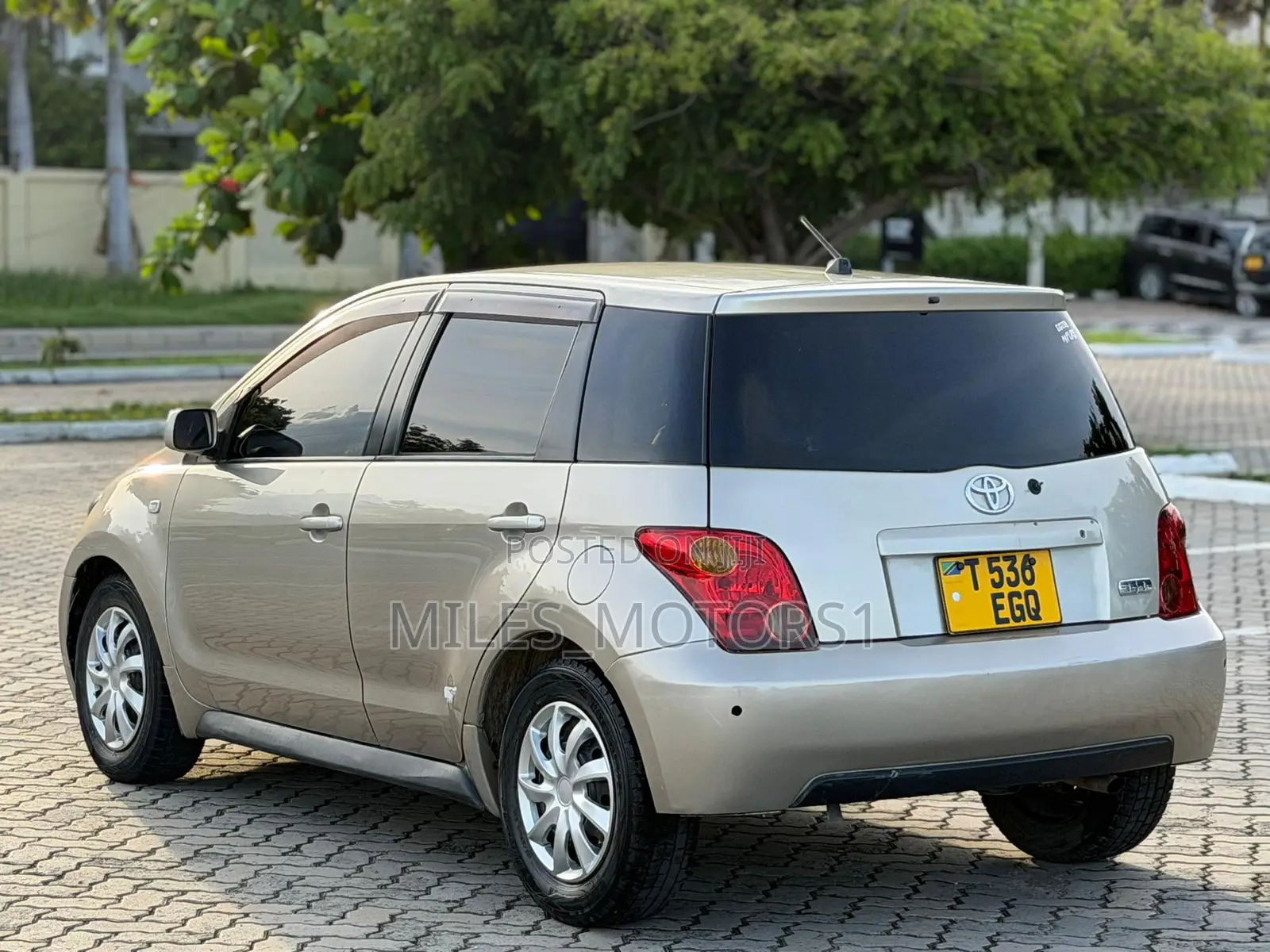 Toyota IST 2003 Beige
