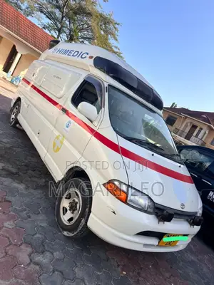 Toyota Grand HiAce 2003 White