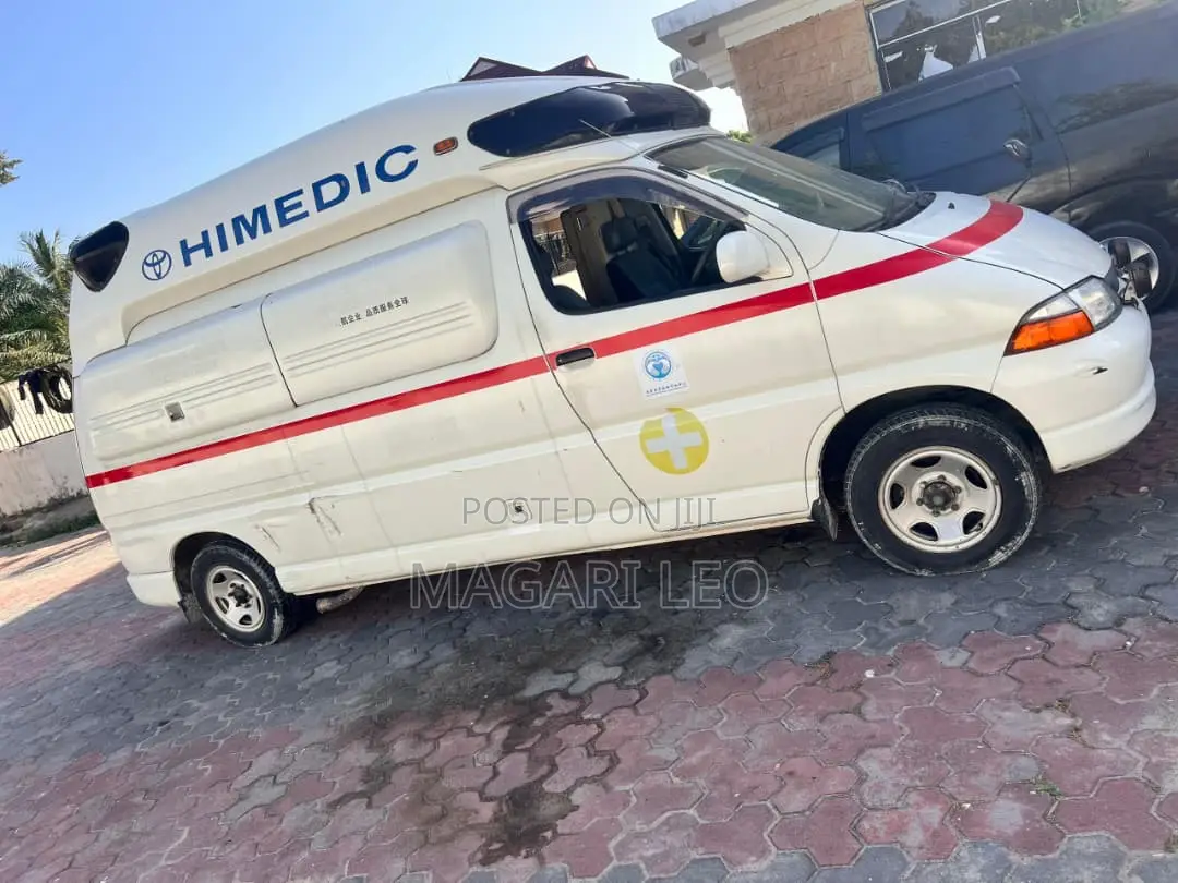 Toyota Grand HiAce 2003 White