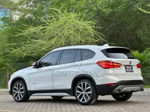 BMW X1 xDrive28i AWD 2016 Pearl