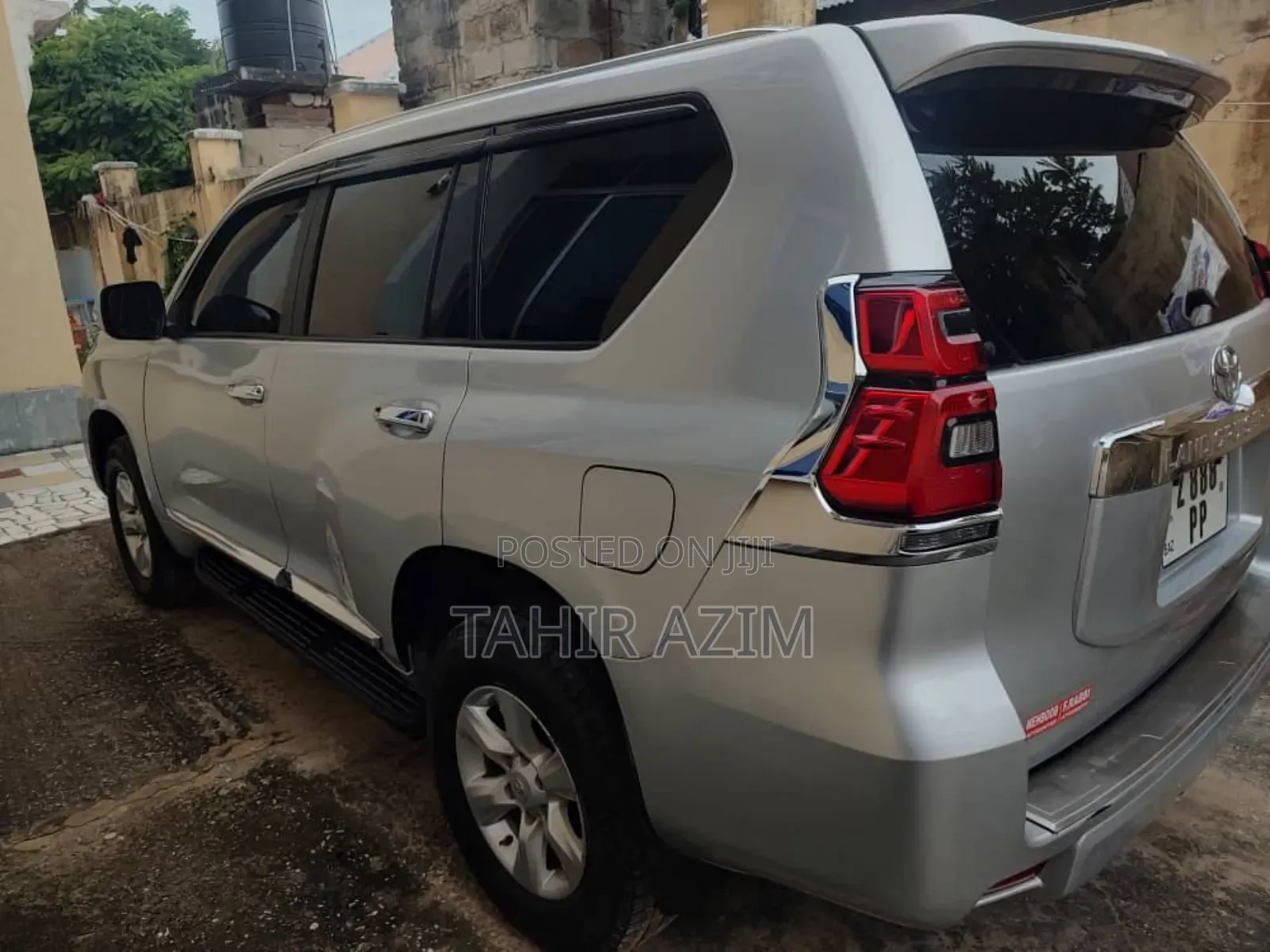 Toyota Land Cruiser Prado 4.0 Petrol TX-L 2015 Silver