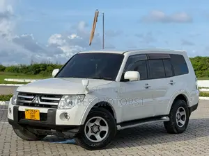 Mitsubishi Pajero 2008 White