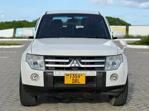 Mitsubishi Pajero 2008 White