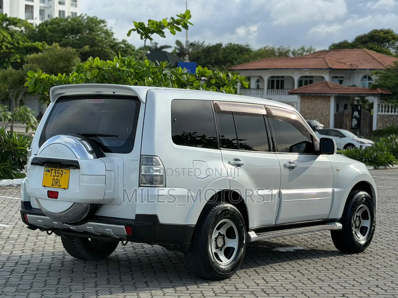 Mitsubishi Pajero 2008 White