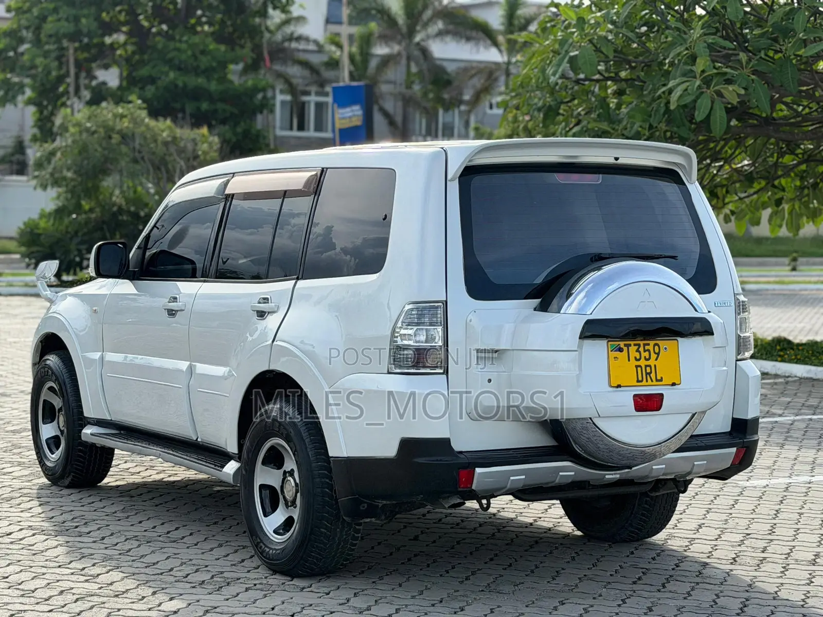 Mitsubishi Pajero 2008 White