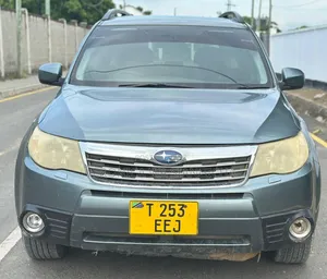 Subaru Forester 2010 Gray