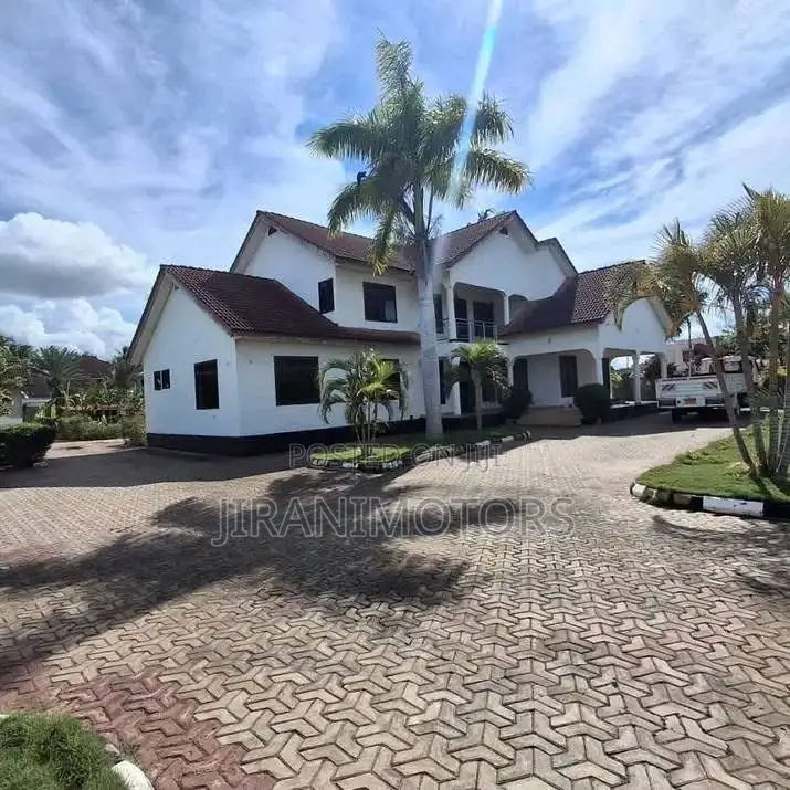 4bdrm House in Bahari Beach, Mbweni for sale
