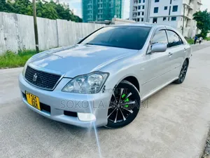 Toyota Crown 2006 Silver