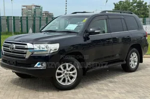 Toyota Land Cruiser 4.5 V8 VXR 2017 Black