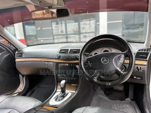 Mercedes-Benz E320 2005 Silver